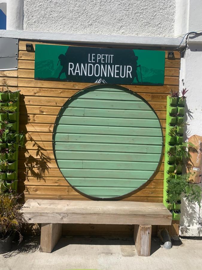 Hôtel le petit randonneur Cilaos Exterior foto